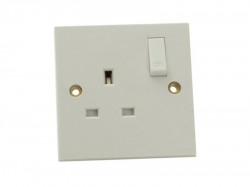 SMJ Switched Socket 1 Gang 13A Trade Packed